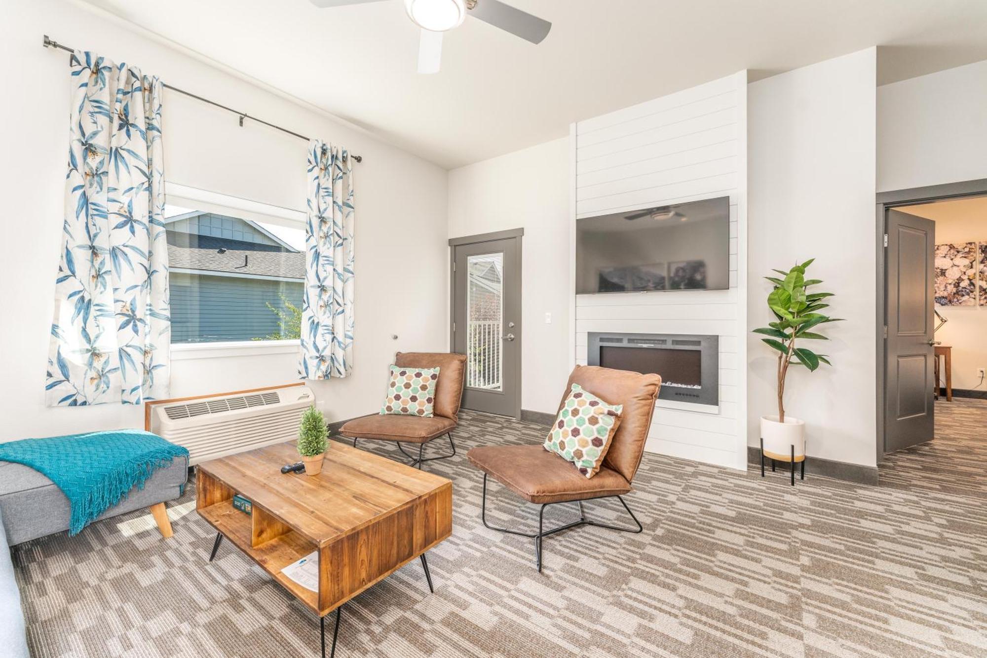 The Lodge Lake Chelan Manson Exterior photo