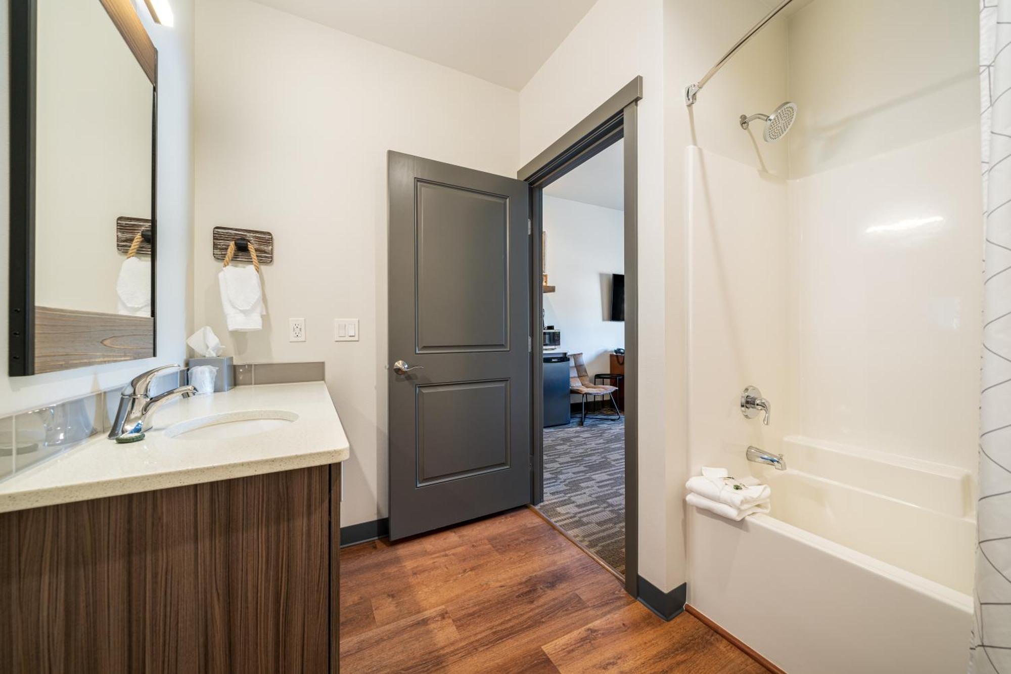The Lodge Lake Chelan Manson Exterior photo