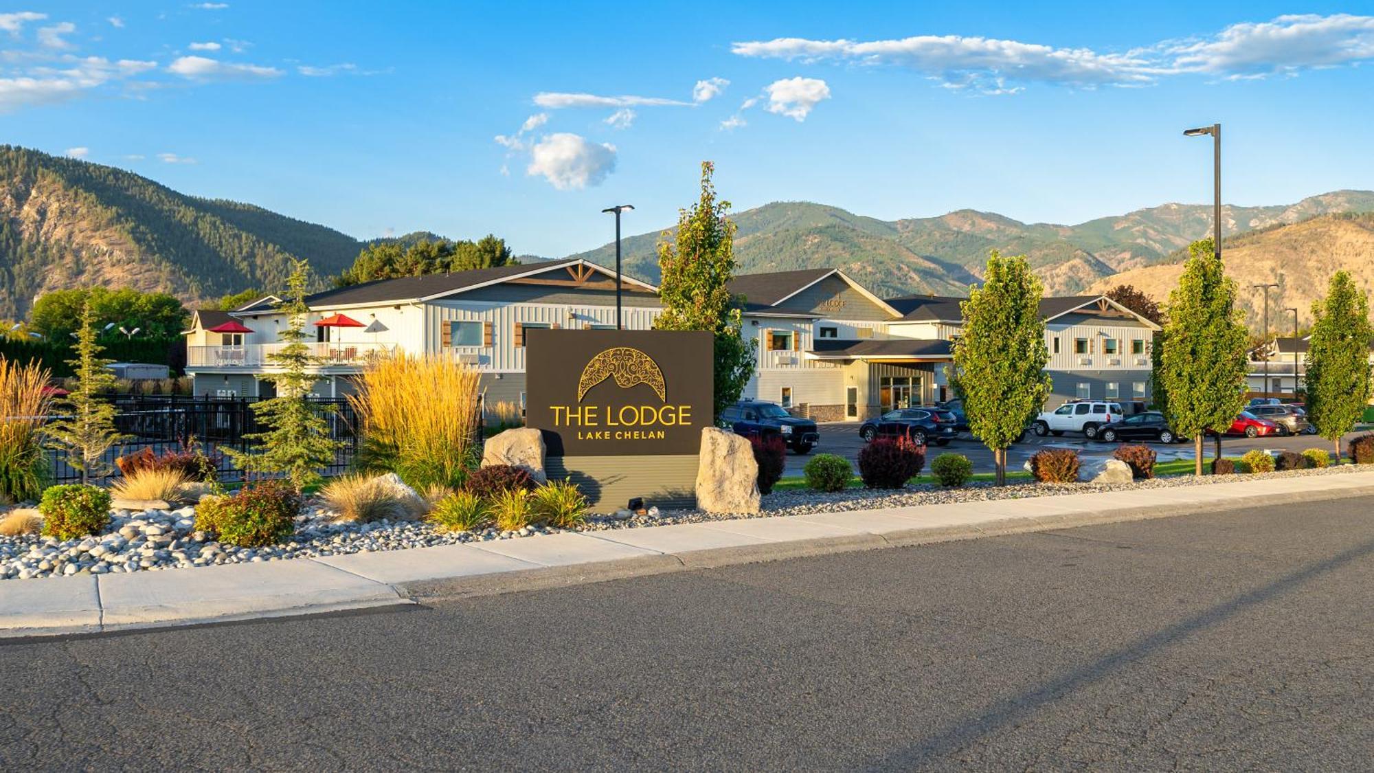 The Lodge Lake Chelan Manson Exterior photo