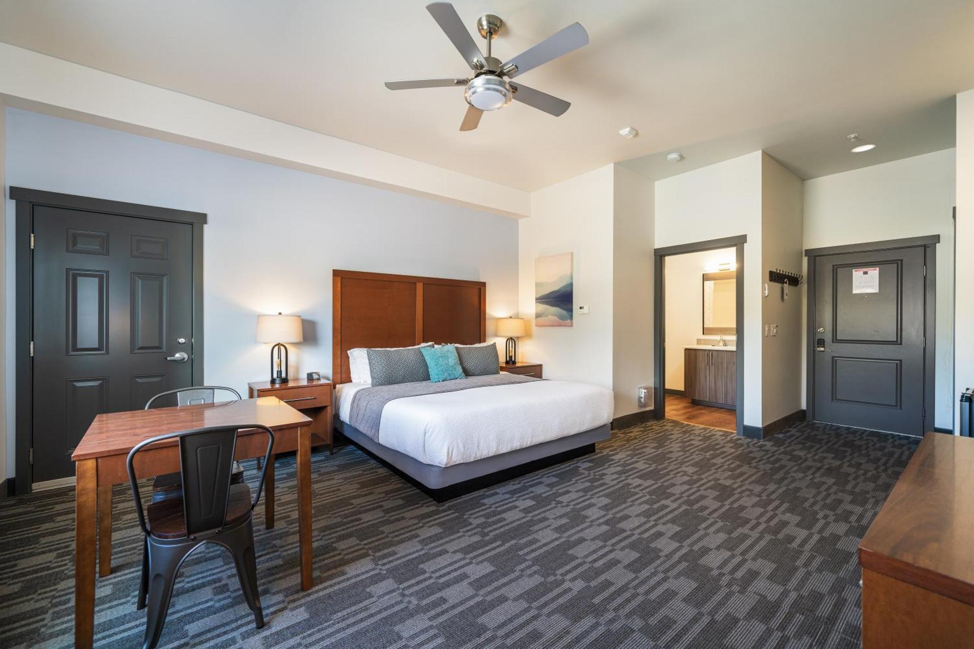 The Lodge Lake Chelan Manson Exterior photo