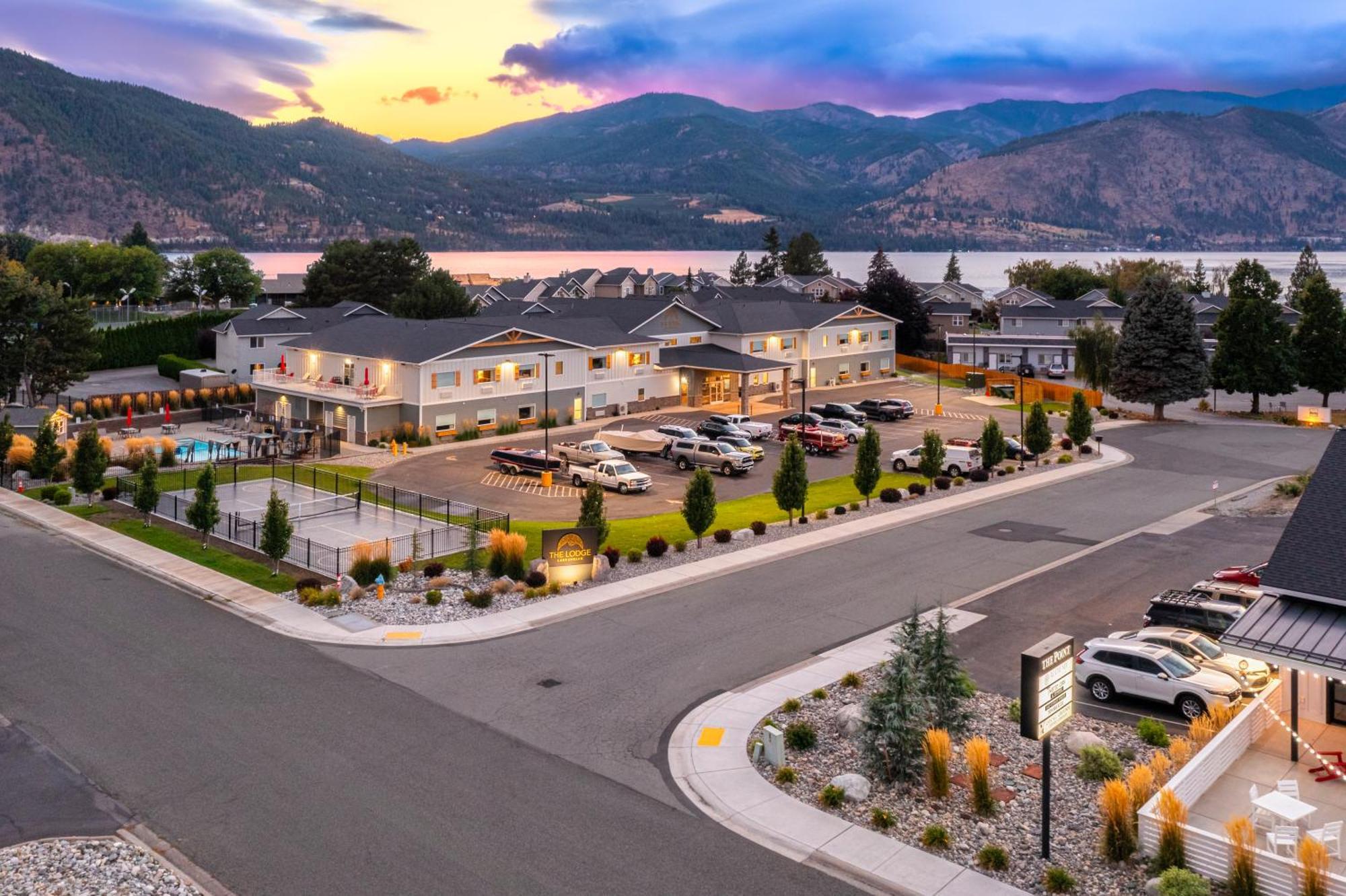 The Lodge Lake Chelan Manson Exterior photo